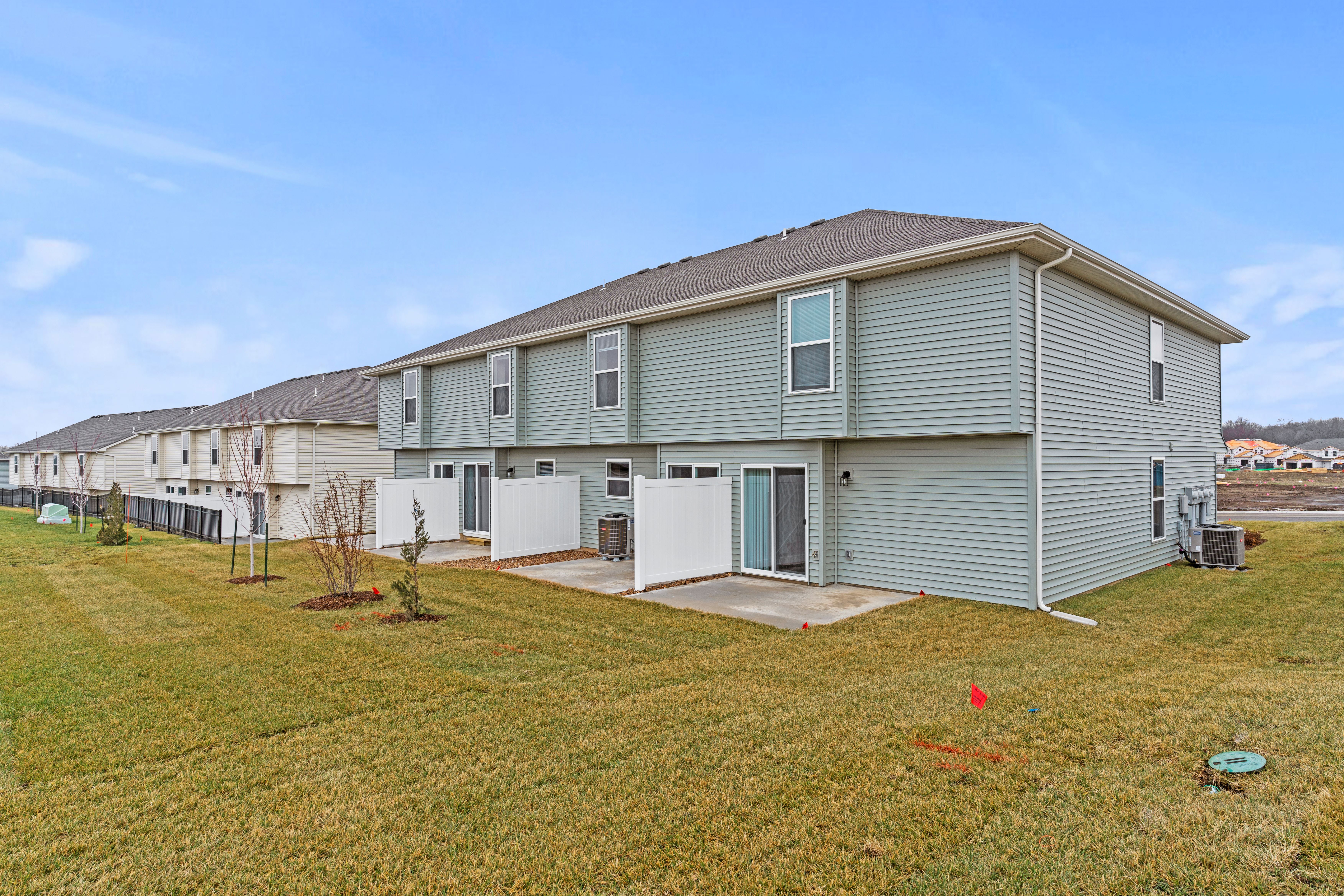 Oak Woods Townhomes exterior view - Spring Hill, KS